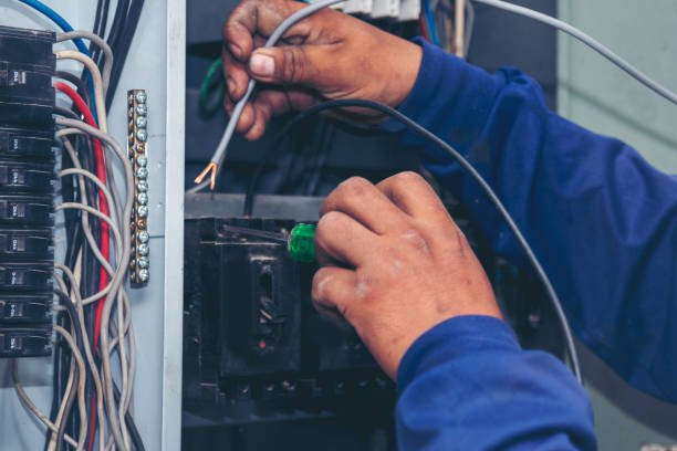 Best Licensed Electrician  in Smithfield, VA